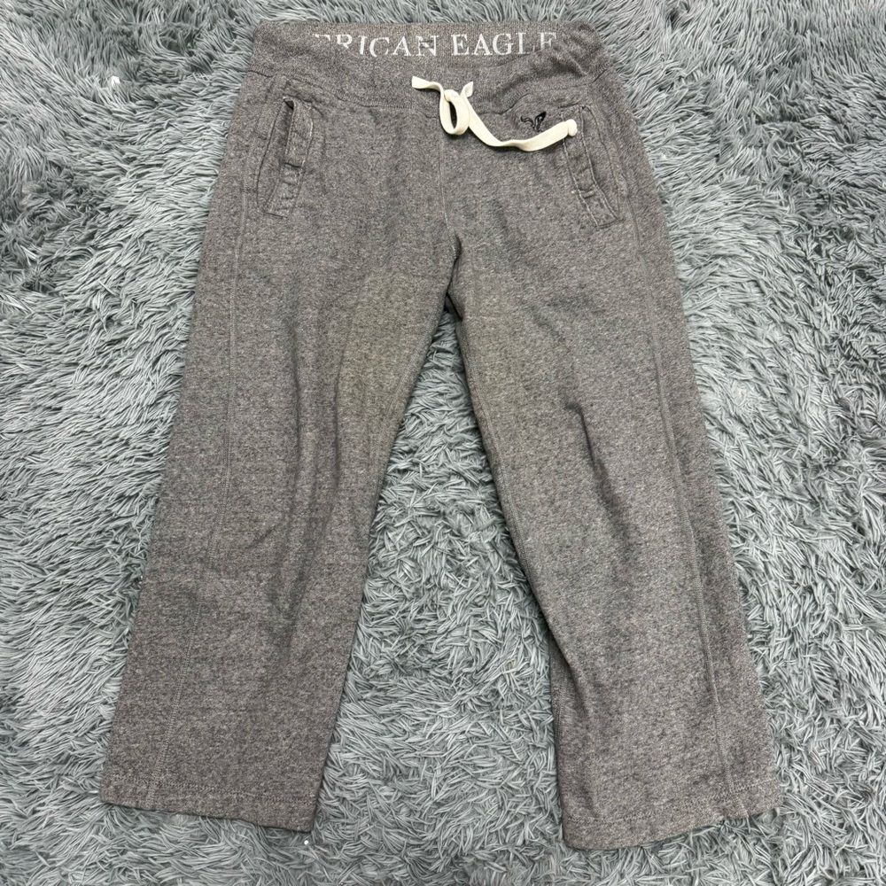 American Eagle Gray Capri Sweatpants Size Small